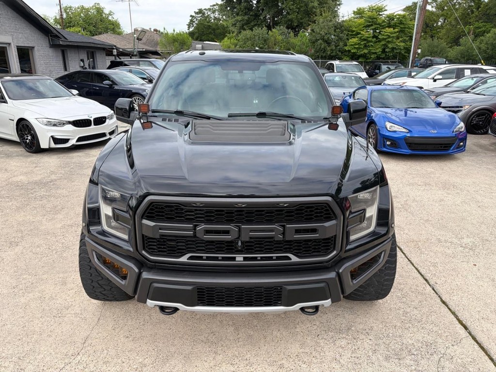 Ford F-150 Vehicle Full-screen Gallery Image 03