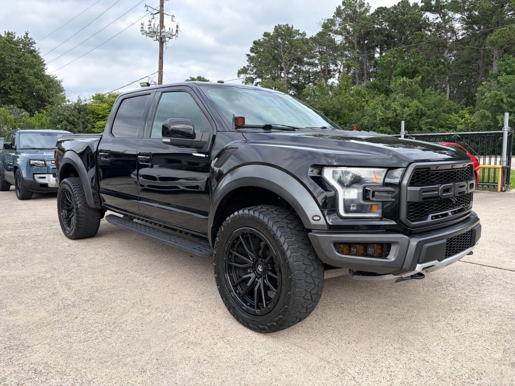 Ford F-150 Vehicle Full-screen Gallery Image 04