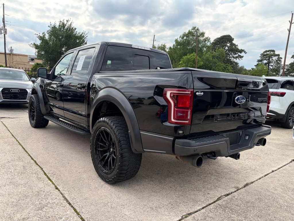 Ford F-150 Vehicle Full-screen Gallery Image 08
