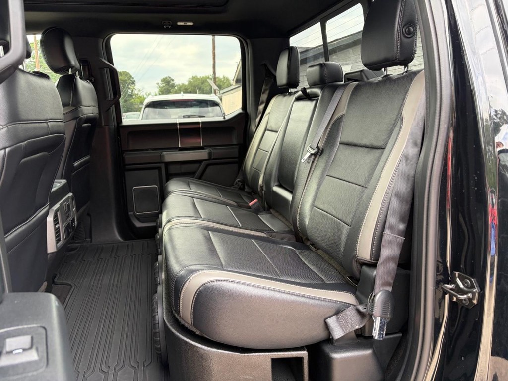 Ford F-150 Vehicle Full-screen Gallery Image 18