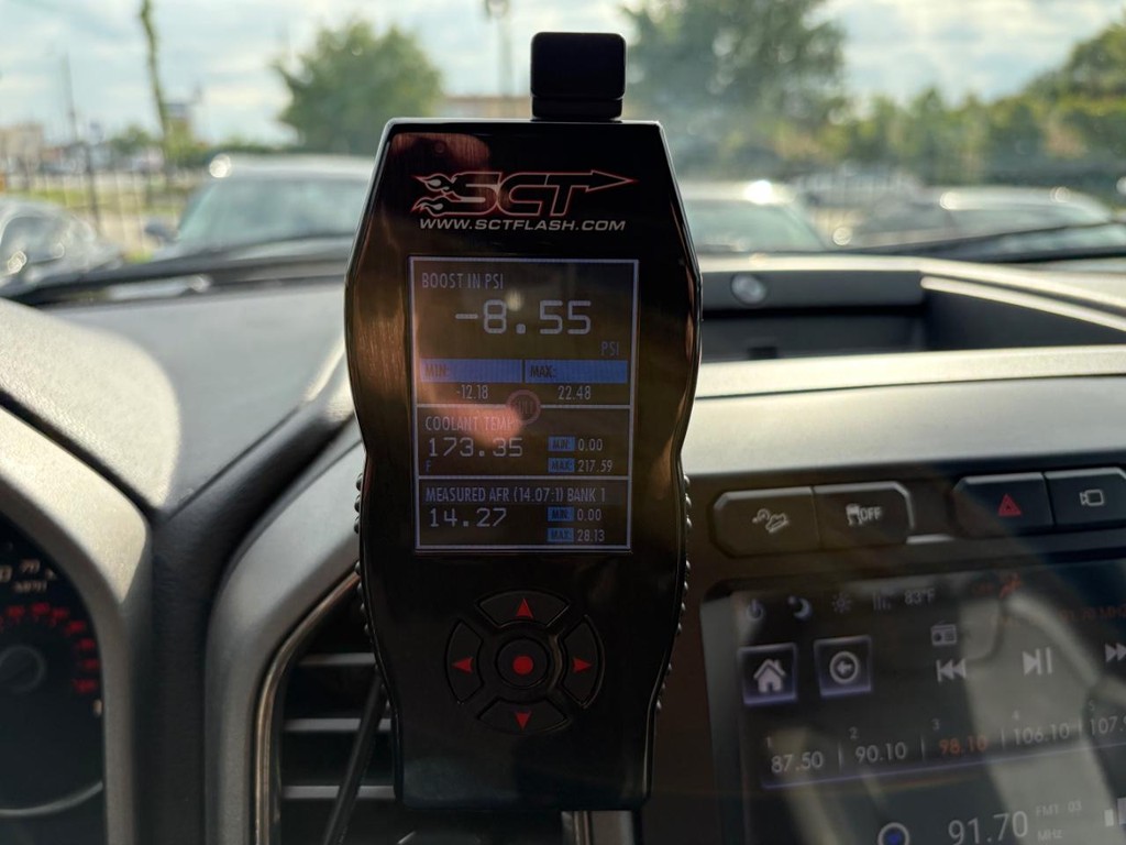 Ford F-150 Vehicle Full-screen Gallery Image 23