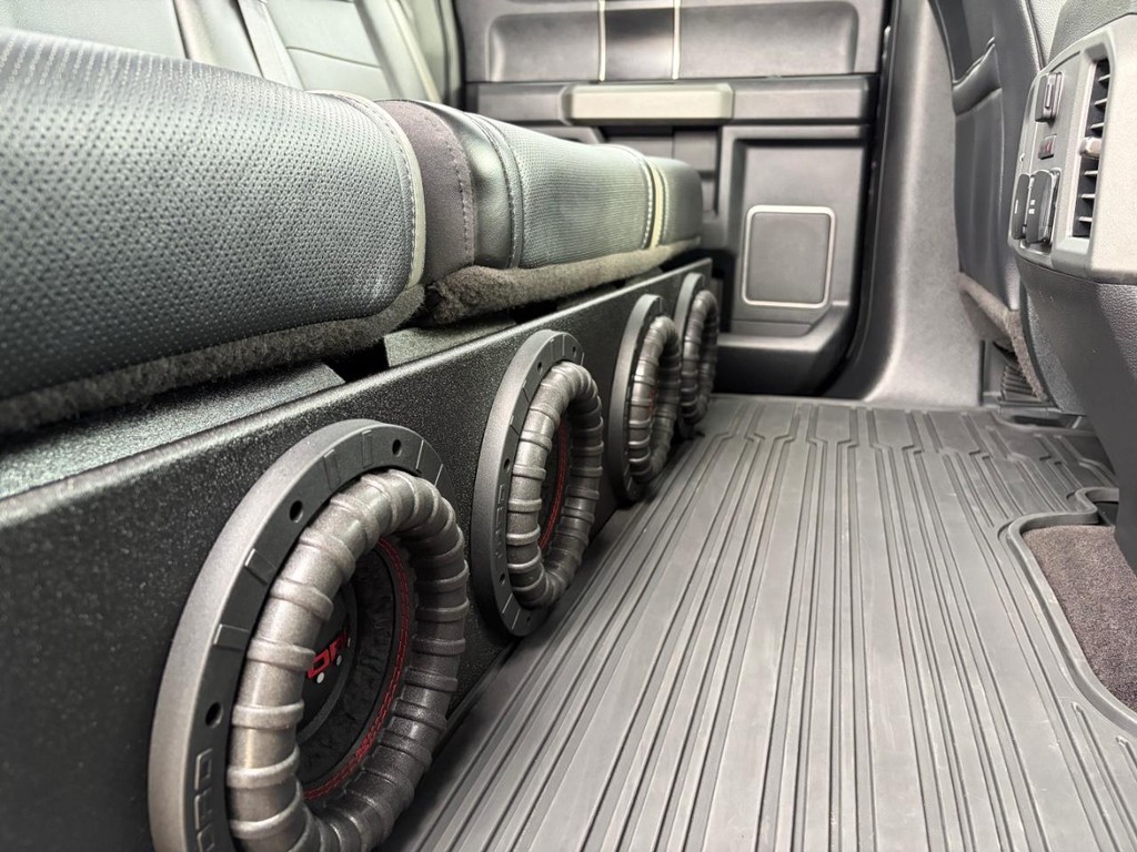 Ford F-150 Vehicle Full-screen Gallery Image 26