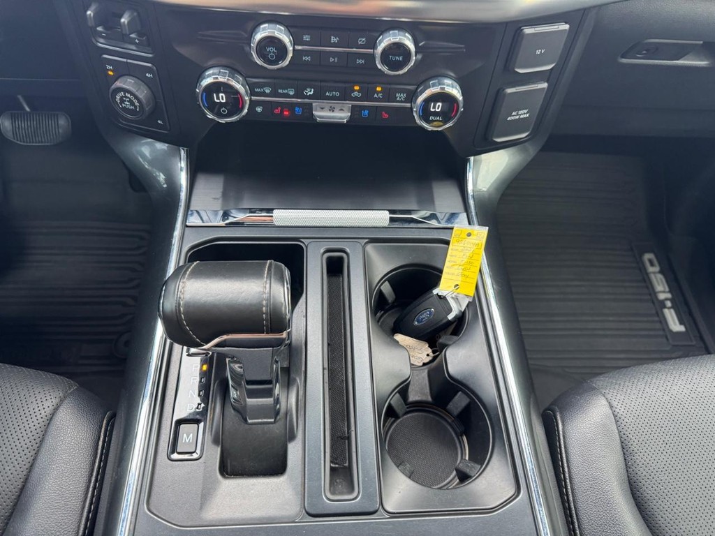Ford F-150 Vehicle Full-screen Gallery Image 25