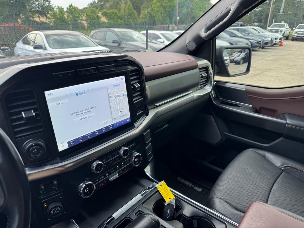 Ford F-150 Vehicle Full-screen Gallery Image 26