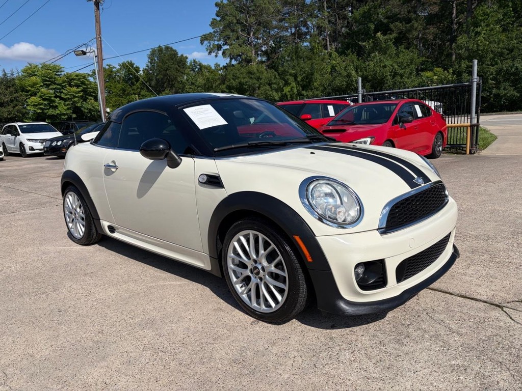 MINI Cooper Coupe Vehicle Full-screen Gallery Image 04