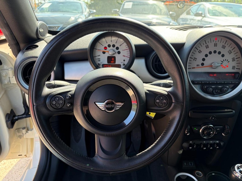 MINI Cooper Coupe Vehicle Full-screen Gallery Image 16