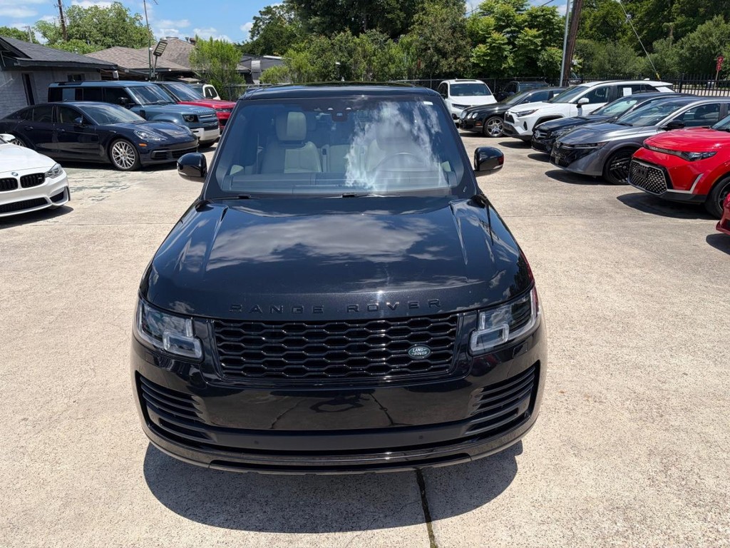 Land Rover Range Rover Vehicle Full-screen Gallery Image 03