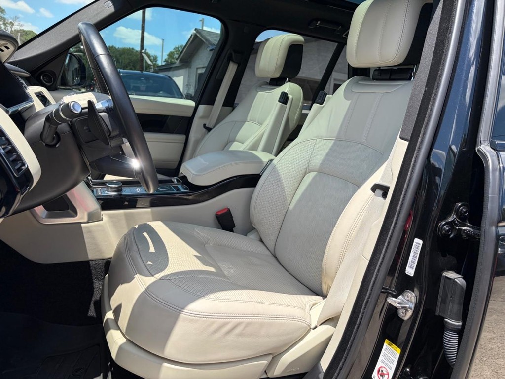 Land Rover Range Rover Vehicle Full-screen Gallery Image 11