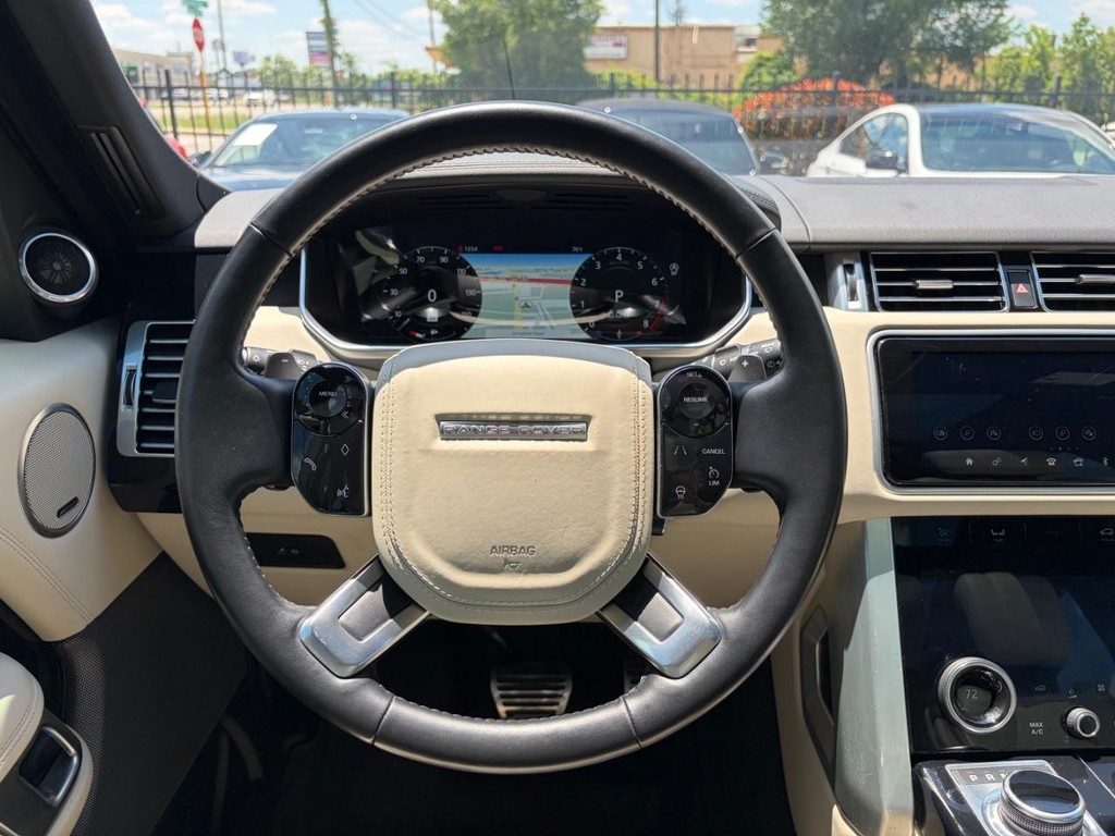 Land Rover Range Rover Vehicle Full-screen Gallery Image 20