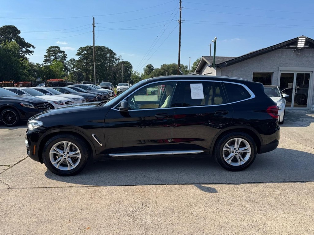BMW X3 Vehicle Full-screen Gallery Image 09