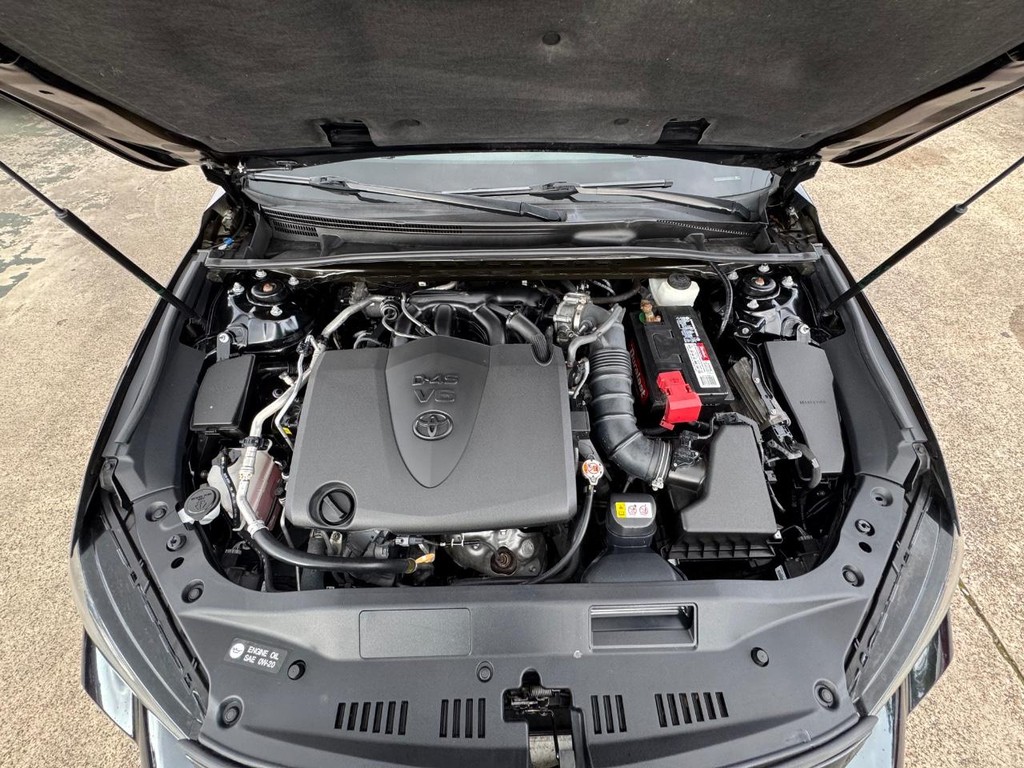 Toyota Avalon Vehicle Full-screen Gallery Image 29