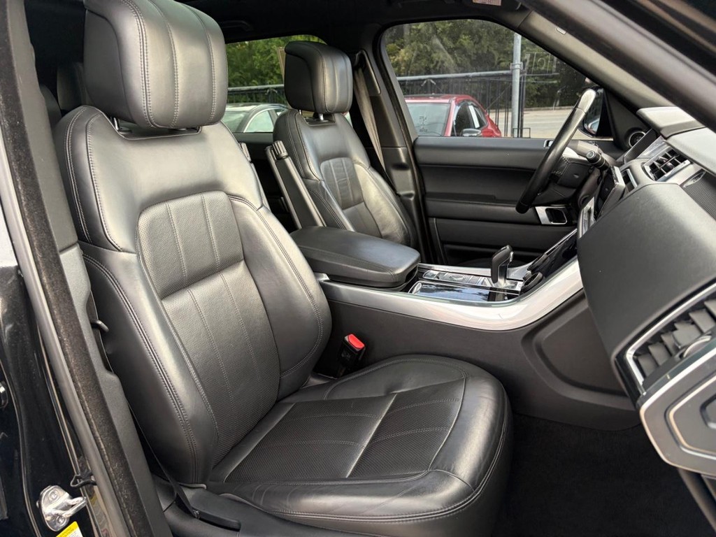 Land Rover Range Rover Sport Vehicle Full-screen Gallery Image 14