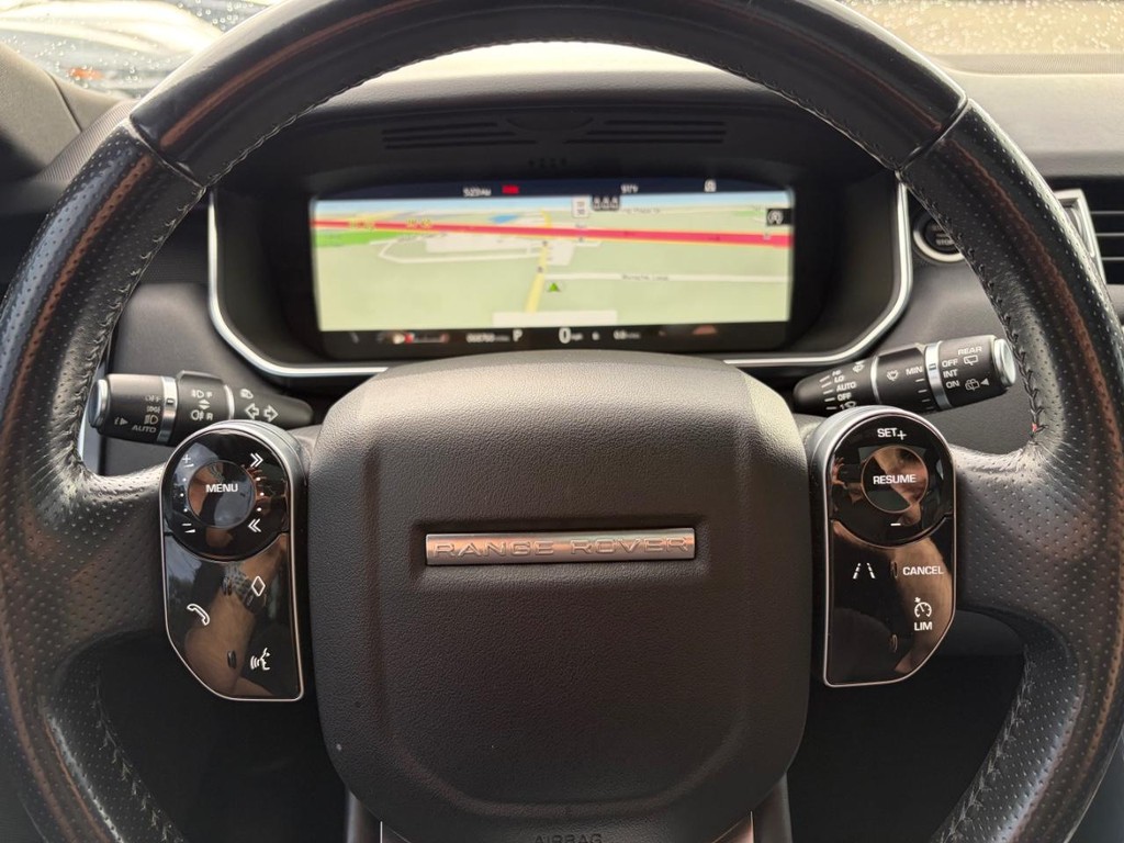 Land Rover Range Rover Sport Vehicle Full-screen Gallery Image 20