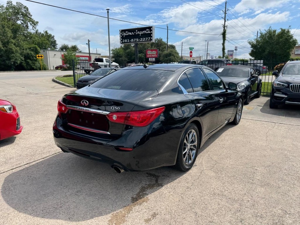 INFINITI Q50 Vehicle Full-screen Gallery Image 06