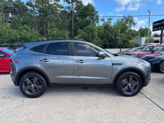 Jaguar E-Pace Vehicle Full-screen Gallery Image 05