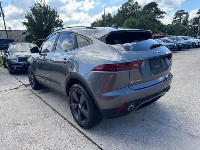 Jaguar E-Pace Vehicle Full-screen Gallery Image 08