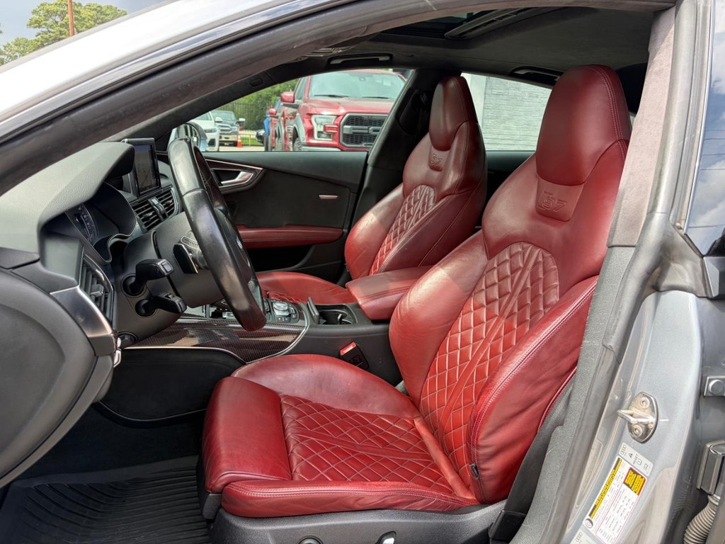 Audi S7 Vehicle Full-screen Gallery Image 11