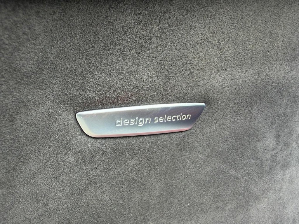 Audi S7 Vehicle Full-screen Gallery Image 26