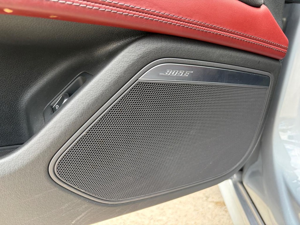 Audi S7 Vehicle Full-screen Gallery Image 27