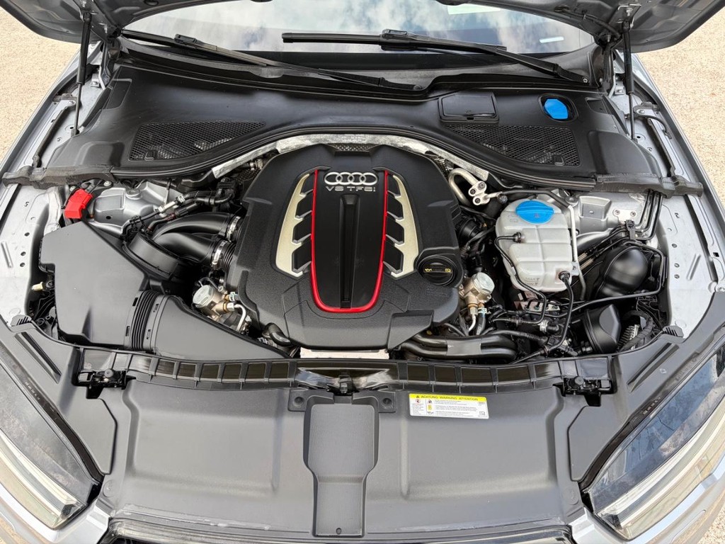 Audi S7 Vehicle Full-screen Gallery Image 30