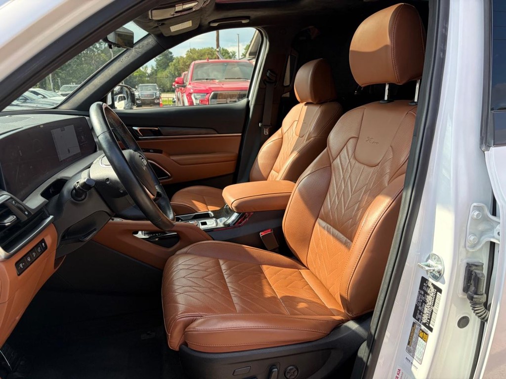 Kia Telluride Vehicle Full-screen Gallery Image 10