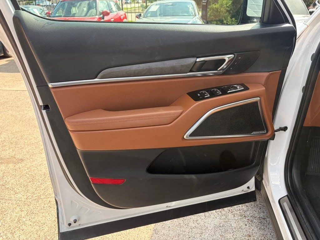 Kia Telluride Vehicle Full-screen Gallery Image 11