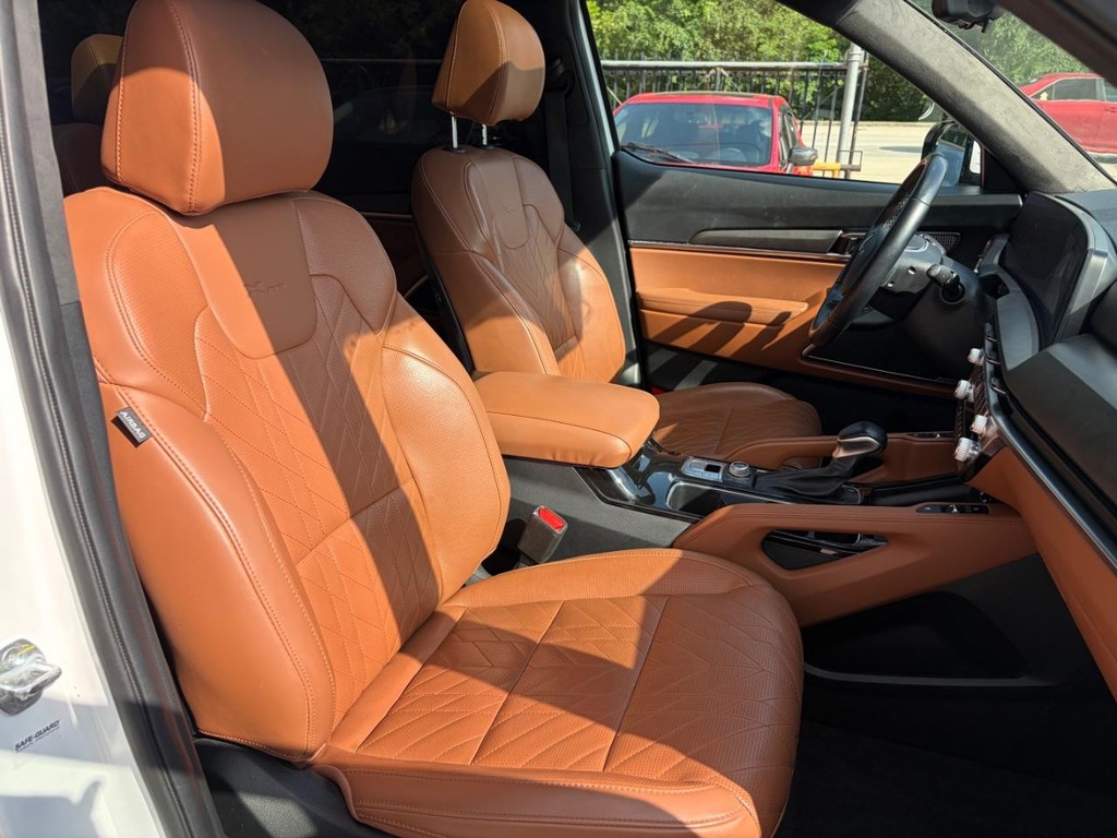 Kia Telluride Vehicle Full-screen Gallery Image 13