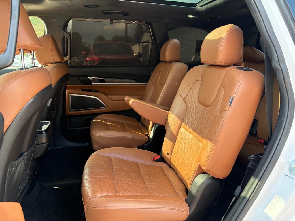 Kia Telluride Vehicle Full-screen Gallery Image 17