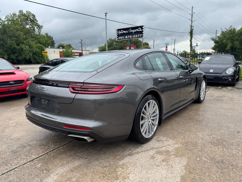 Porsche Panamera Vehicle Full-screen Gallery Image 06