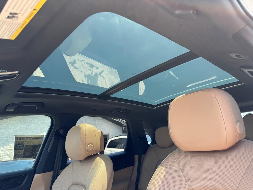 Porsche Cayenne Vehicle Full-screen Gallery Image 28