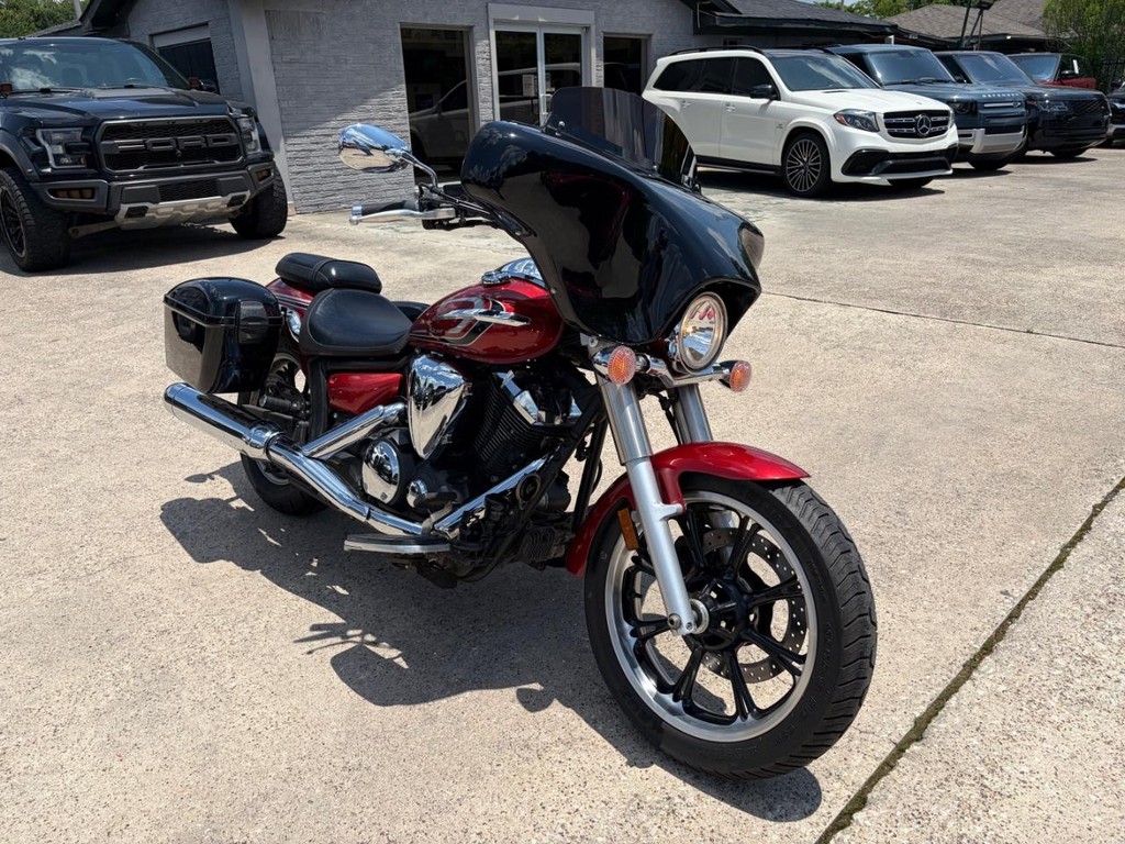Yamaha XVS950 V-STAR Vehicle Full-screen Gallery Image 03