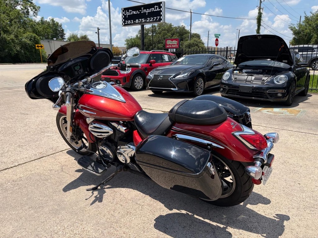 Yamaha XVS950 V-STAR Vehicle Full-screen Gallery Image 07