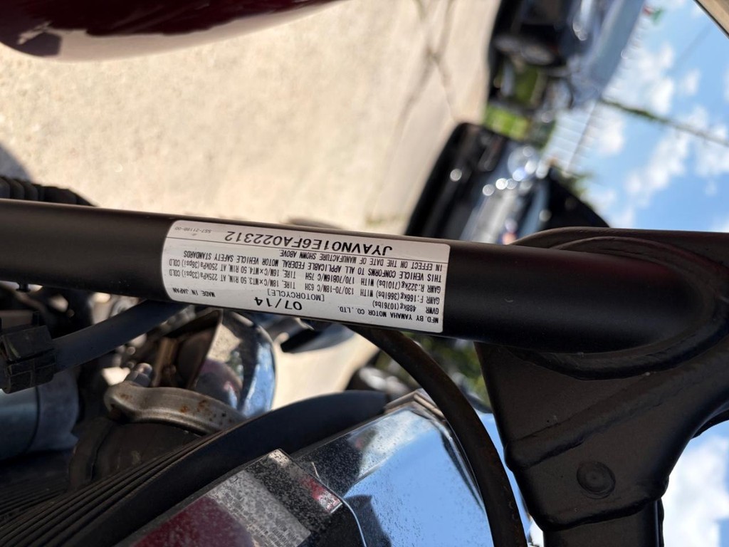 Yamaha XVS950 V-STAR Vehicle Full-screen Gallery Image 18