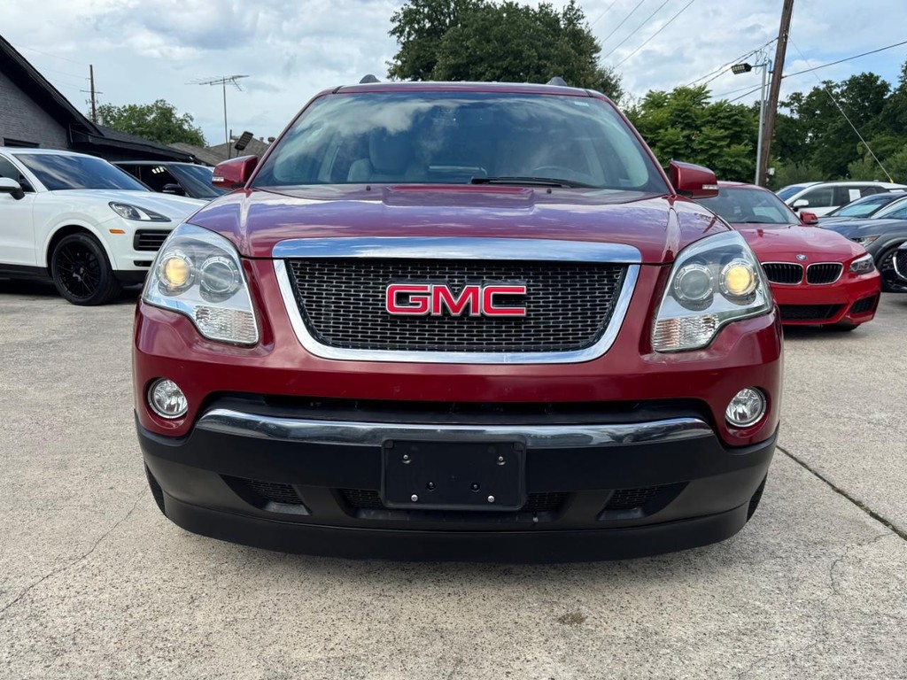 GMC Acadia Vehicle Full-screen Gallery Image 02