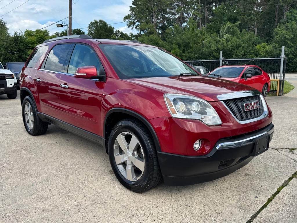 GMC Acadia Vehicle Full-screen Gallery Image 04