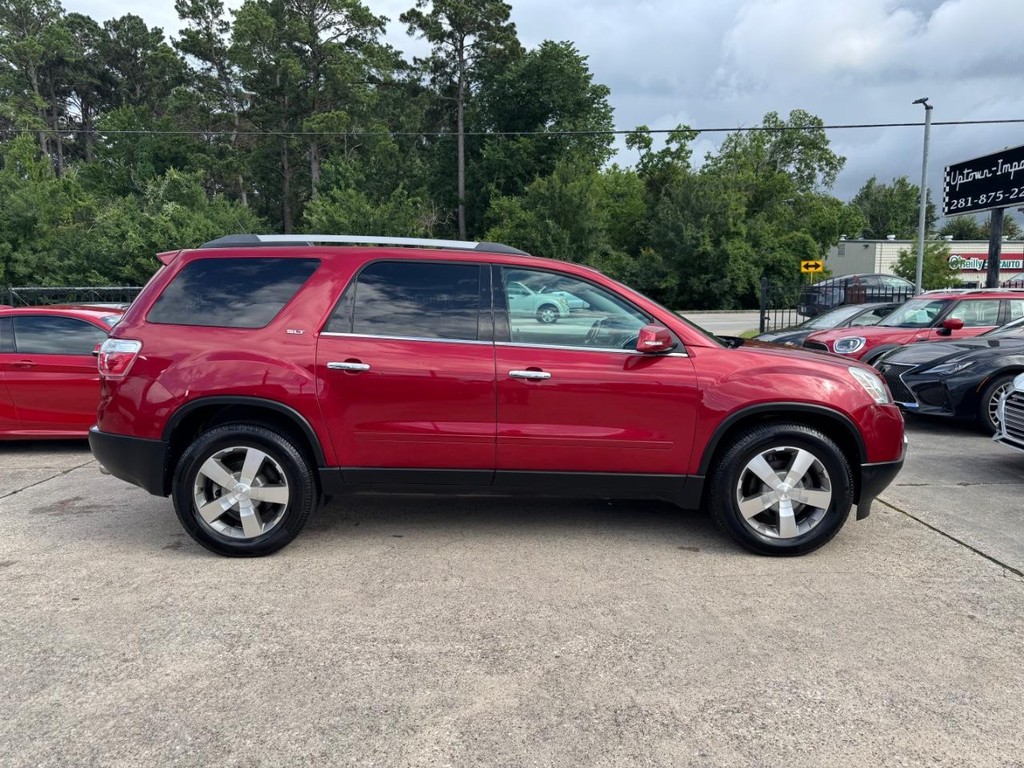 GMC Acadia Vehicle Full-screen Gallery Image 05