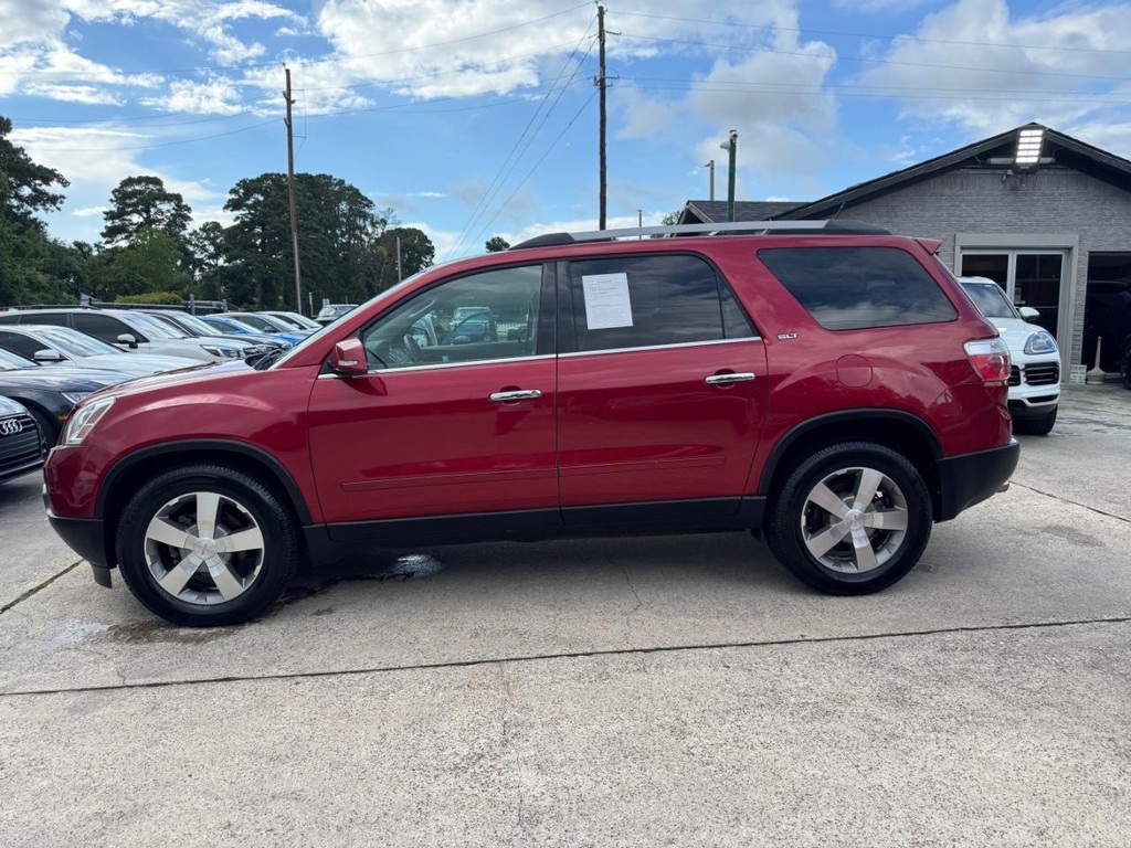 GMC Acadia Vehicle Full-screen Gallery Image 09