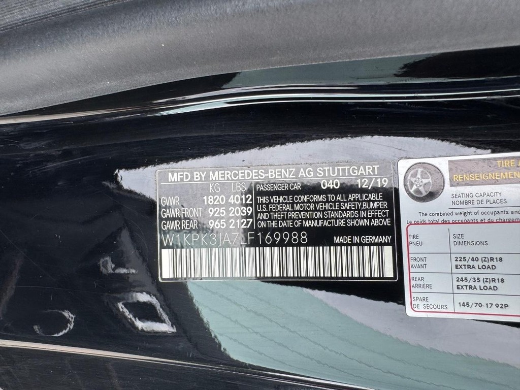 Mercedes-Benz SLC Vehicle Full-screen Gallery Image 34