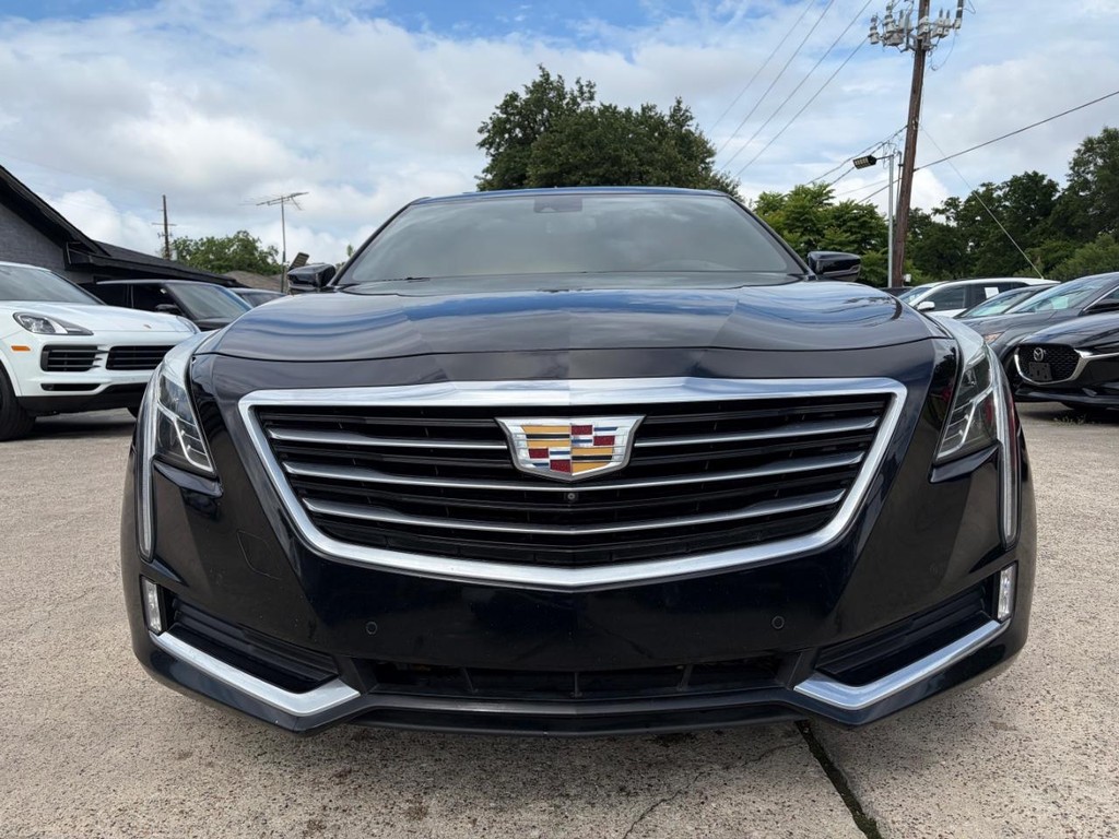 Cadillac CT6 Vehicle Full-screen Gallery Image 02