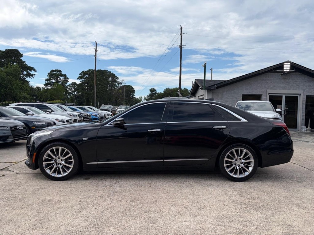 Cadillac CT6 Vehicle Full-screen Gallery Image 09