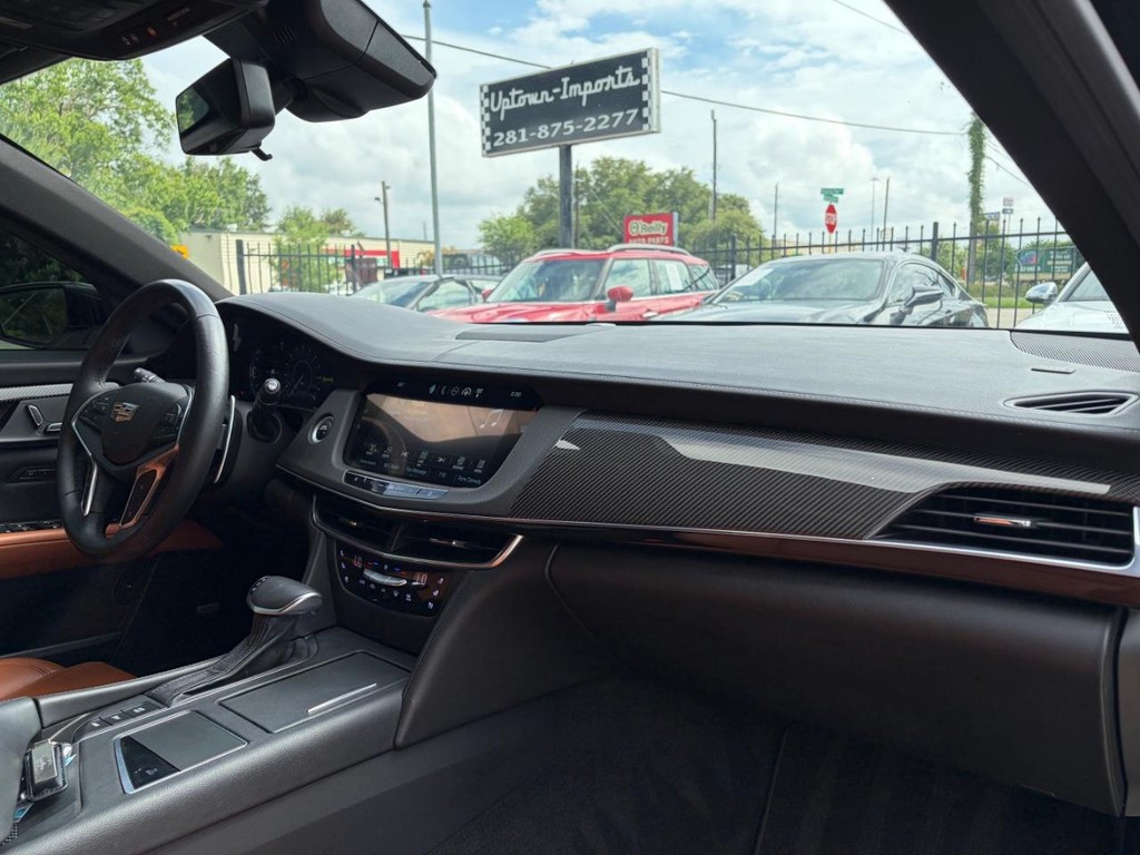 Cadillac CT6 Vehicle Full-screen Gallery Image 13