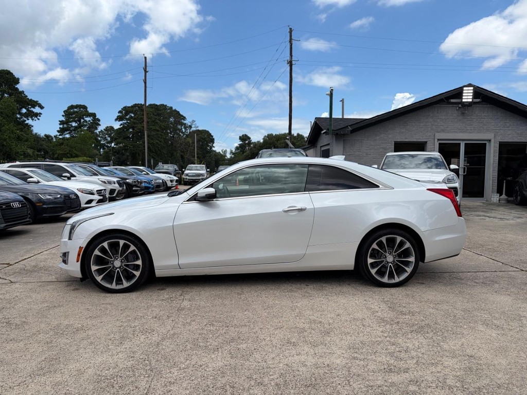 Cadillac ATS Coupe Vehicle Full-screen Gallery Image 09