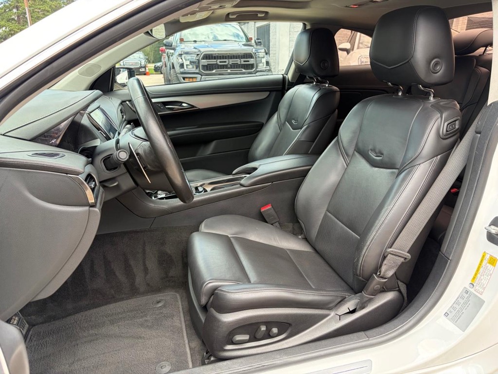 Cadillac ATS Coupe Vehicle Full-screen Gallery Image 11