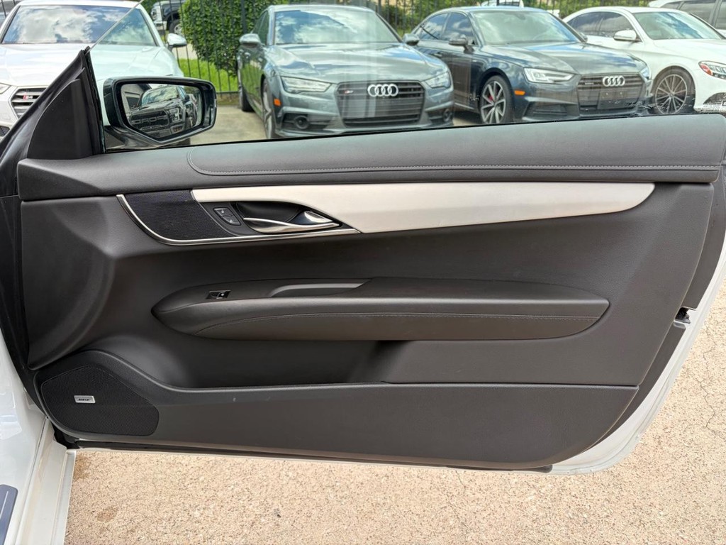 Cadillac ATS Coupe Vehicle Full-screen Gallery Image 15