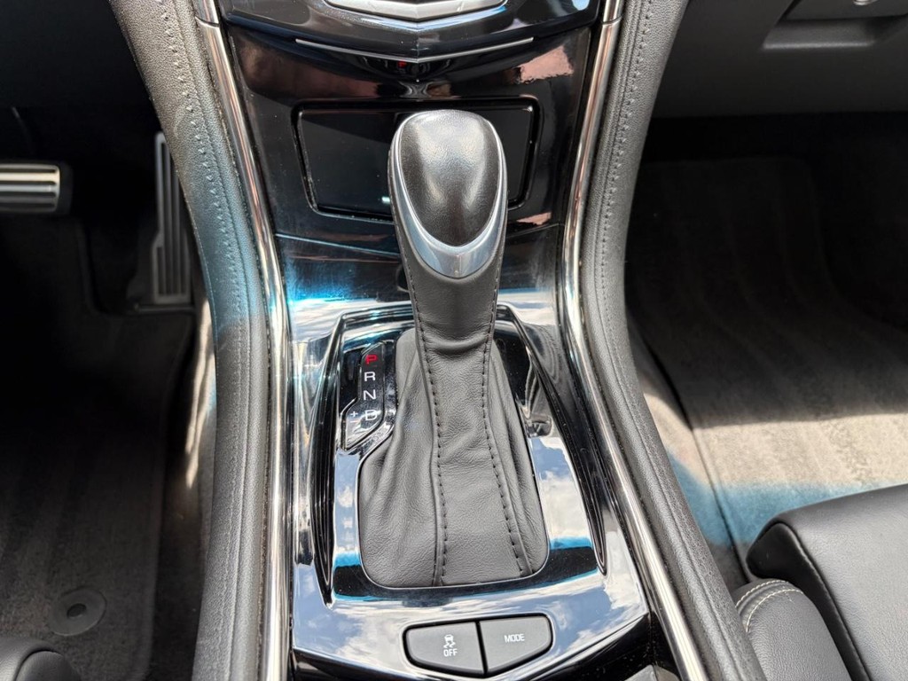 Cadillac ATS Coupe Vehicle Full-screen Gallery Image 22