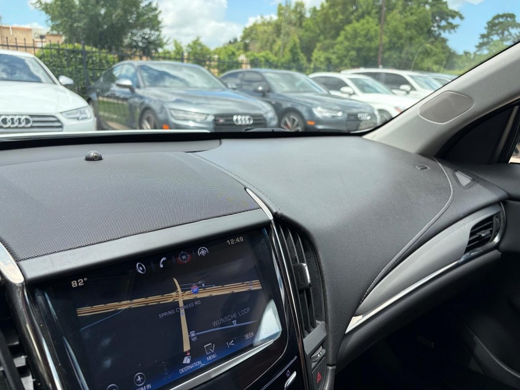 Cadillac ATS Coupe Vehicle Full-screen Gallery Image 23