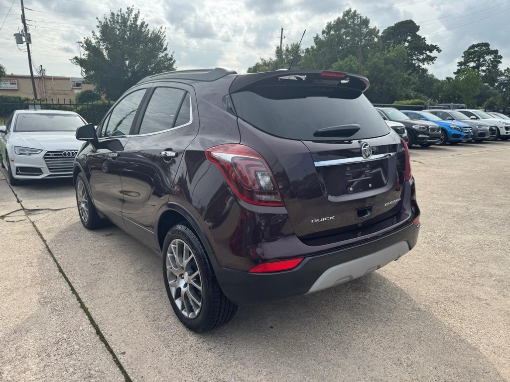 Buick Encore Vehicle Full-screen Gallery Image 07