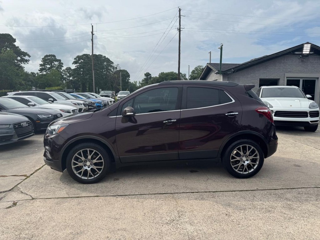Buick Encore Vehicle Full-screen Gallery Image 08