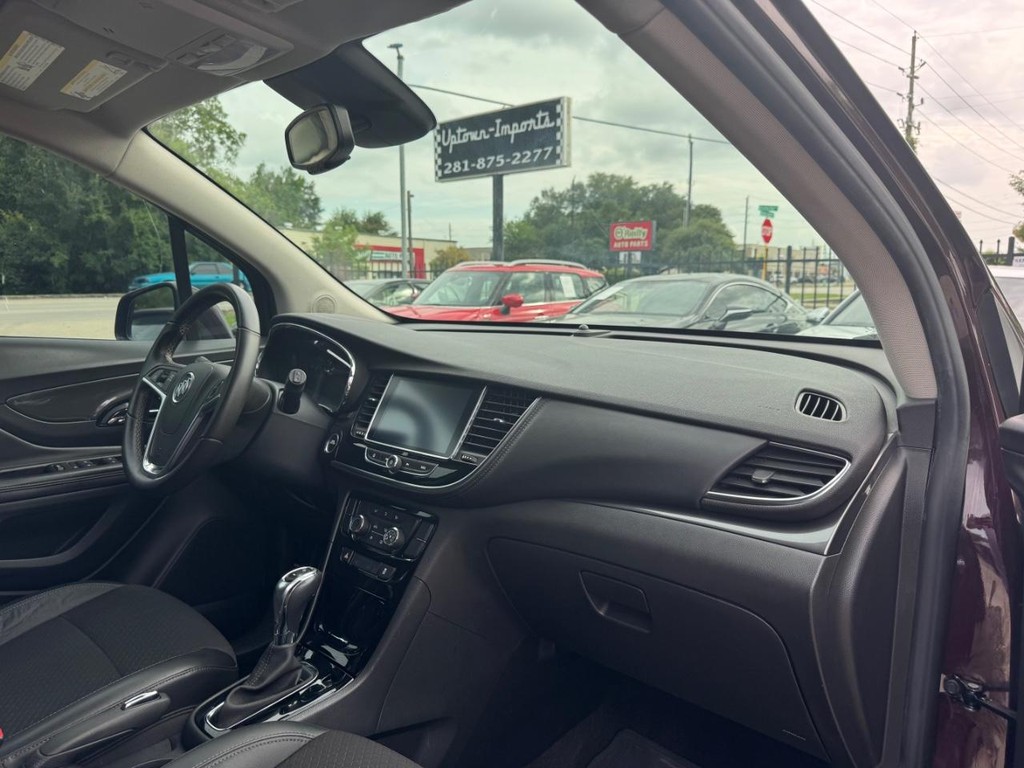 Buick Encore Vehicle Full-screen Gallery Image 12