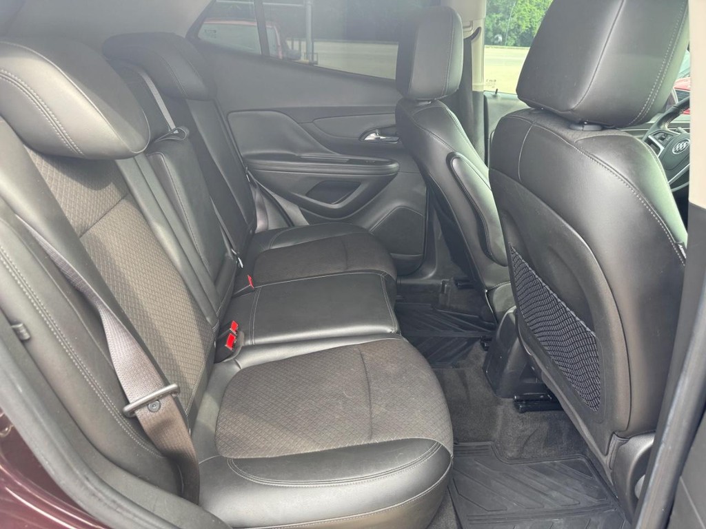 Buick Encore Vehicle Full-screen Gallery Image 15